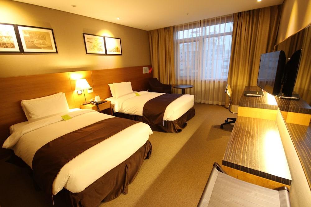 Central Plaza Hotel - Incheon Cityhall Экстерьер фото