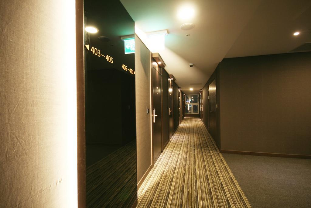 Central Plaza Hotel - Incheon Cityhall Экстерьер фото