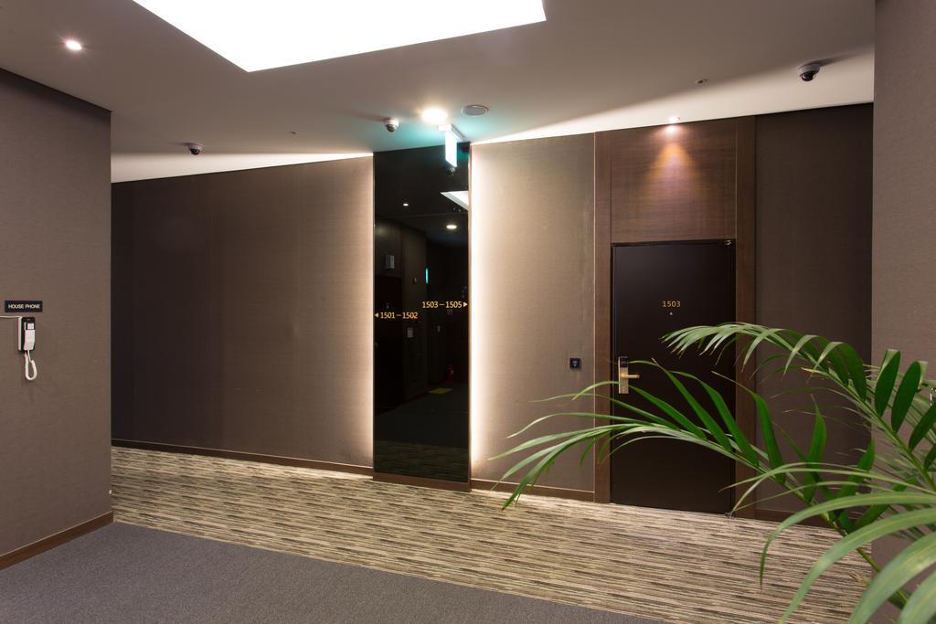 Central Plaza Hotel - Incheon Cityhall Экстерьер фото