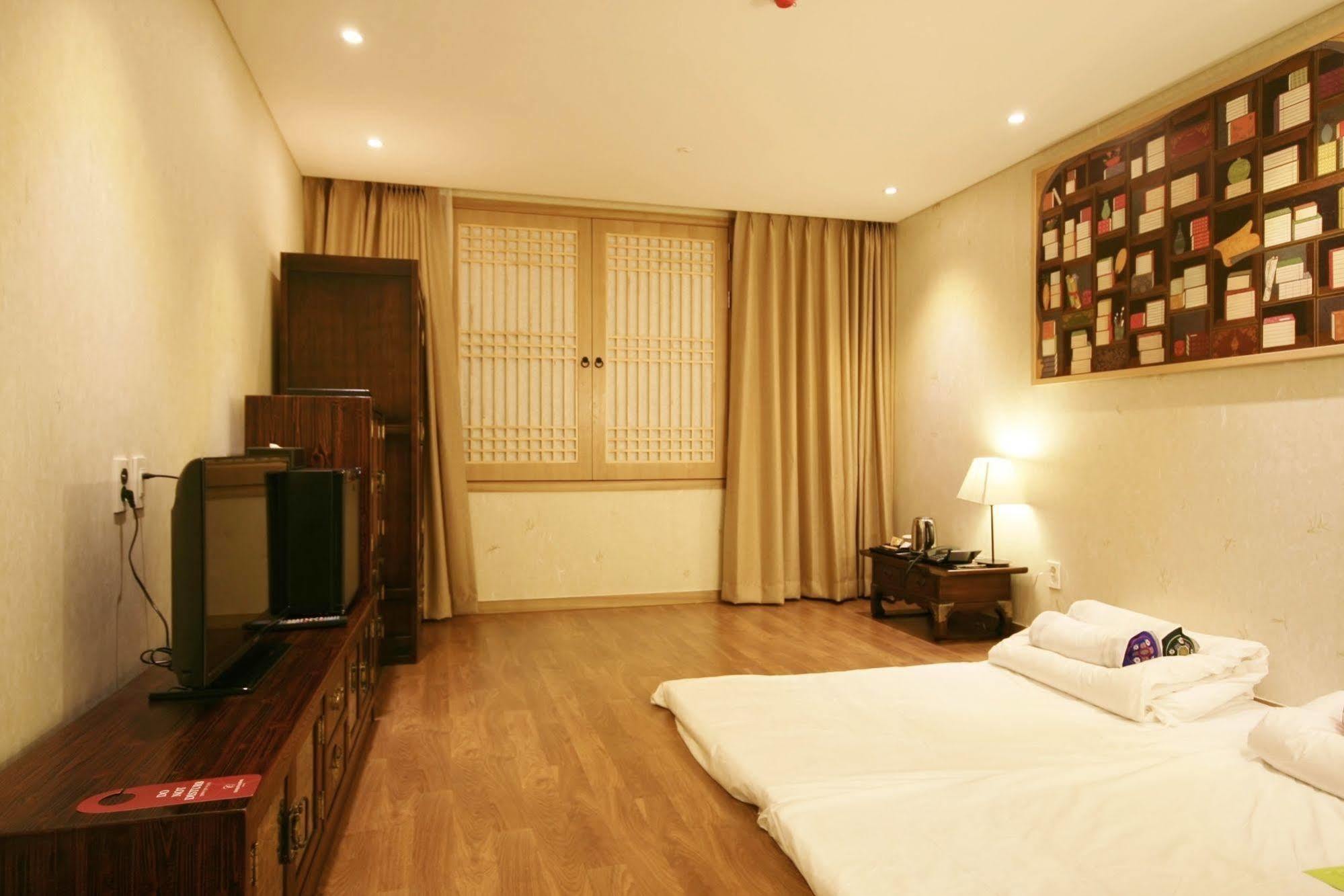 Central Plaza Hotel - Incheon Cityhall Экстерьер фото