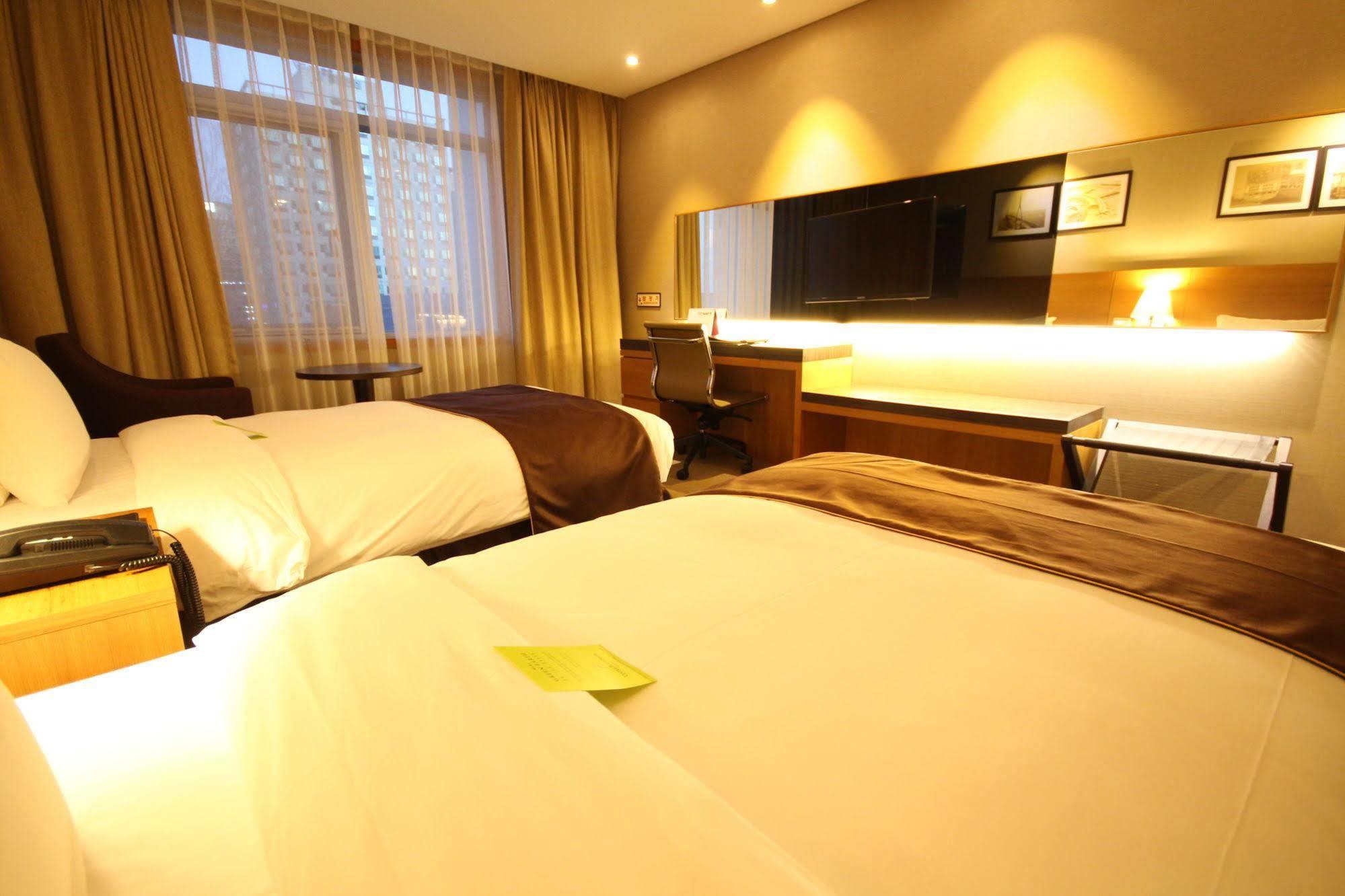 Central Plaza Hotel - Incheon Cityhall Экстерьер фото
