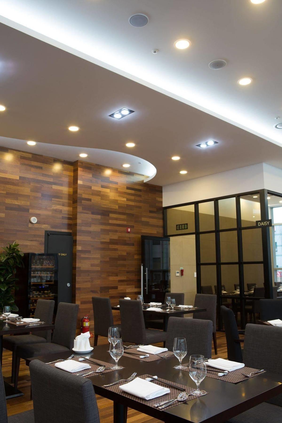 Central Plaza Hotel - Incheon Cityhall Экстерьер фото