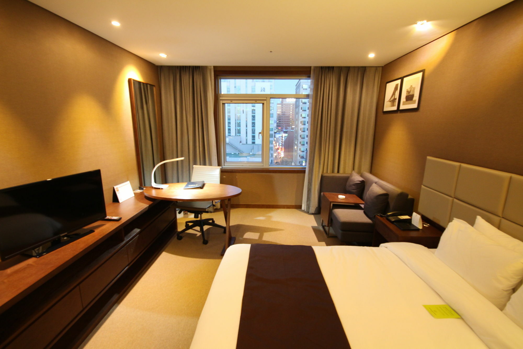 Central Plaza Hotel - Incheon Cityhall Экстерьер фото